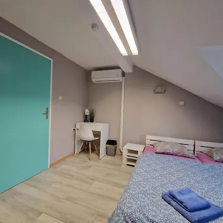 Lambo's Corner - Guest Warna