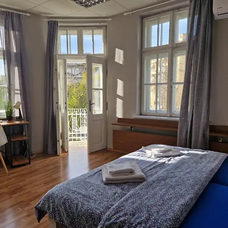 Lambo's Corner - Guest Pensjonat *