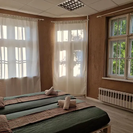 Lambo's Corner - Guest Warna