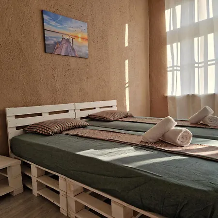 Lambo's Corner - Guest Warna