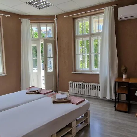 Lambo's Corner - Guest Pensjonat Warna