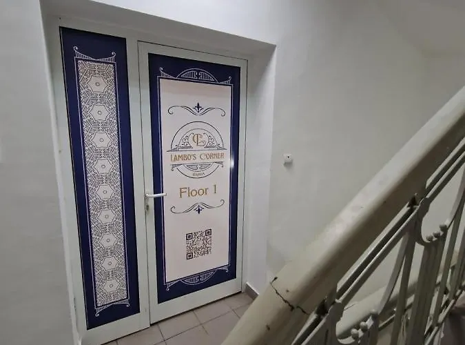 Lambo's Corner - Guest Konukevi *