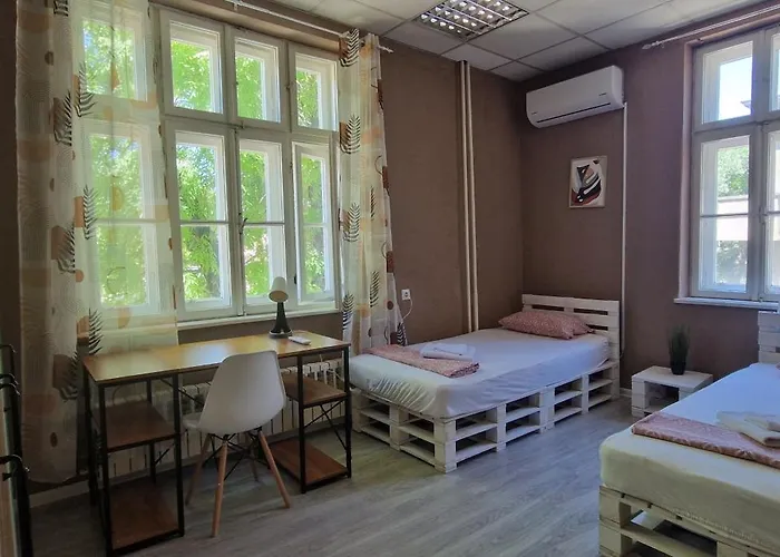 Lambo's Corner - Guest Vendégház Várna