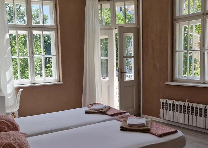 Lambo's Corner - Guest * Várna