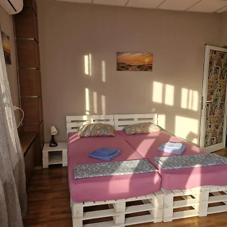 Gasthuis Lambo's Corner - Guest Varna