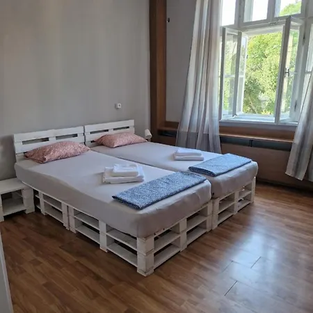 Gasthuis Lambo's Corner - Guest Varna