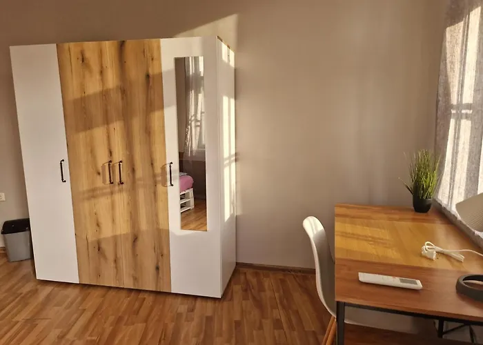 Lambo's Corner - Guest * 瓦爾納