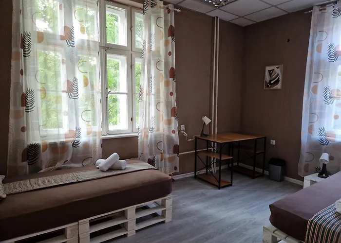 Lambo's Corner - Guest 招待所 瓦爾納