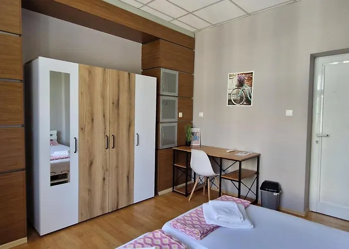 Lambo's Corner - Guest