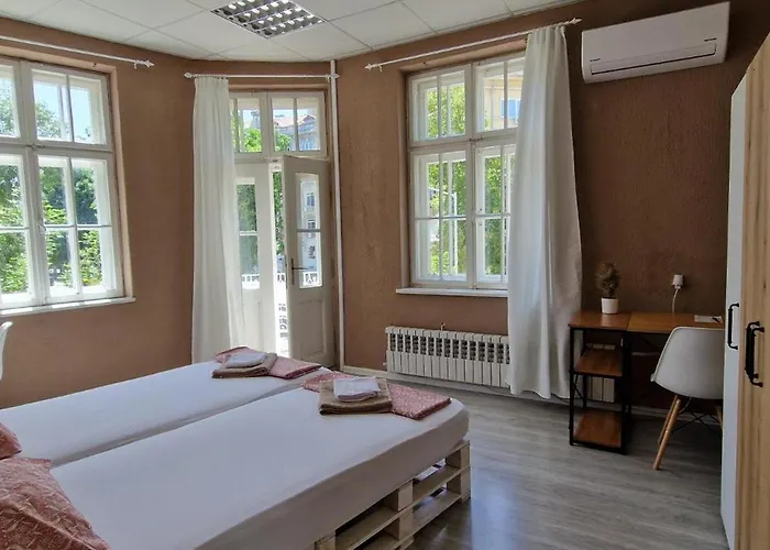 Lambo's Corner - Guest 招待所 瓦爾納