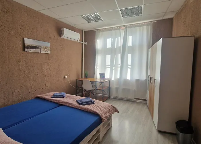 Lambo's Corner - Guest *